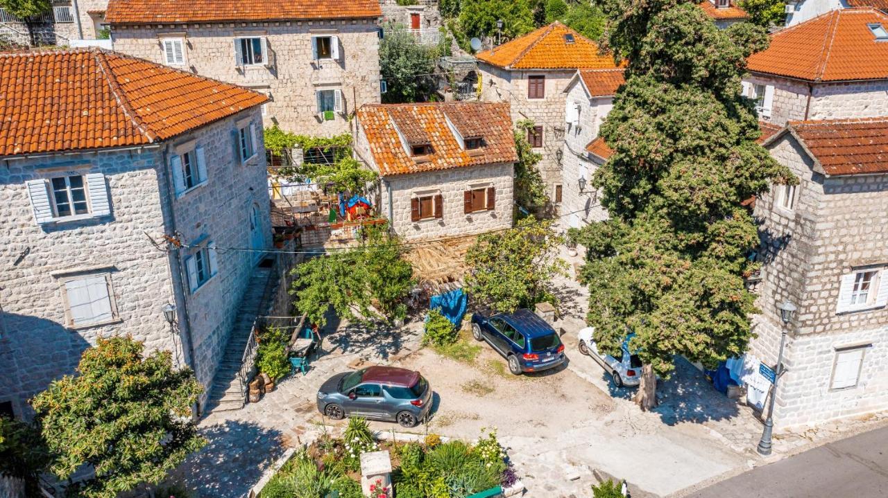 Charming Bohemian House In Perast Exterior foto